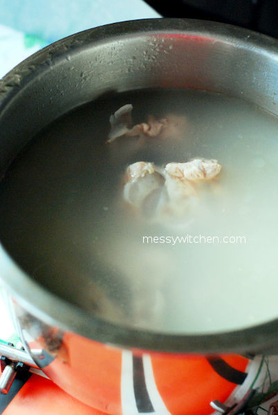 Chinese Pork Bone Soup (Bone Broth) - Casually Peckish